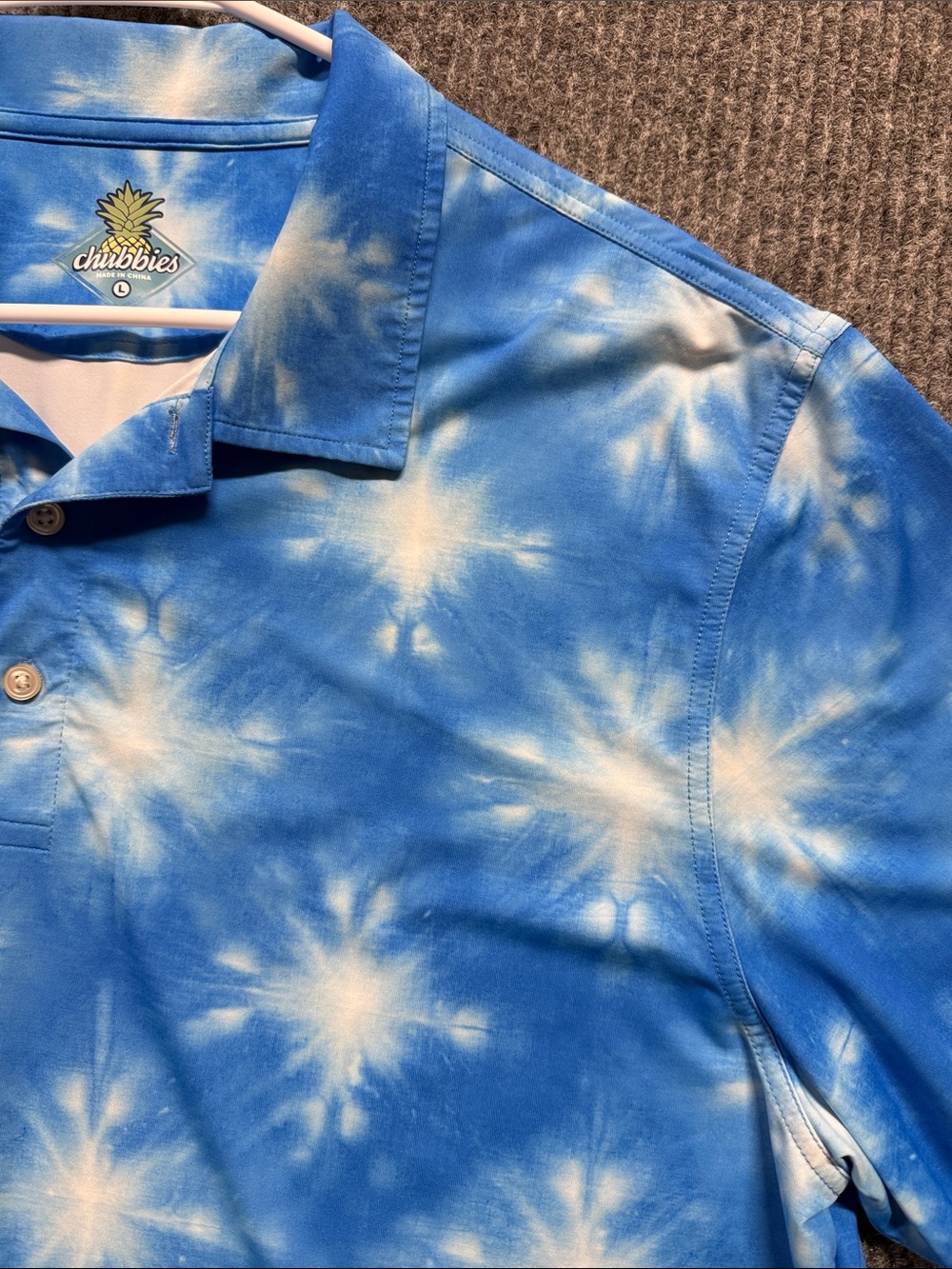chubbies Blue and White Tie-Dye Performance Golf Polo Shirt Large - Picture 3 of 7